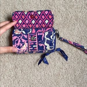 vera bradley wristlet